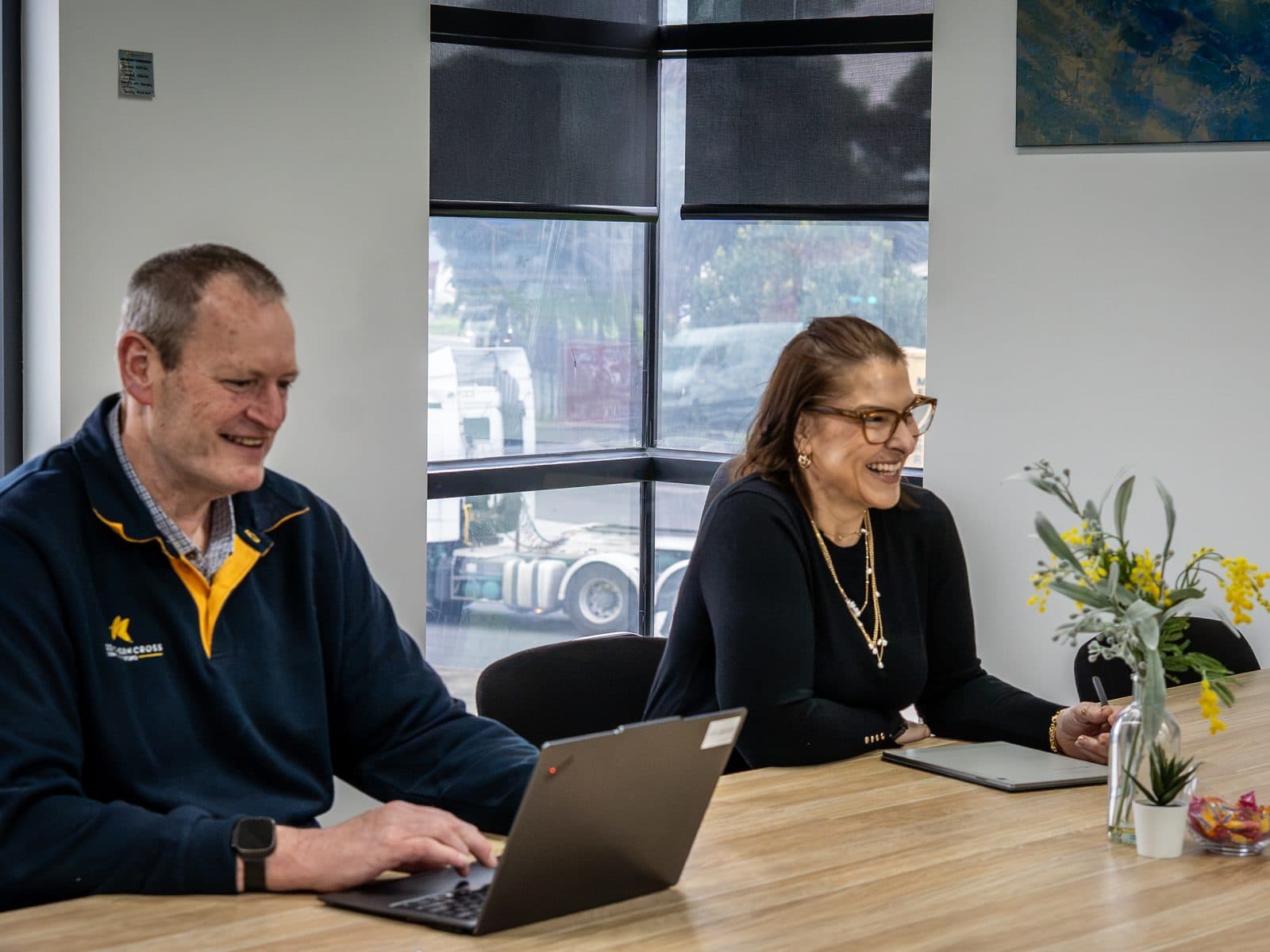 An SCCS advisor working through a delivery plan with a business owner